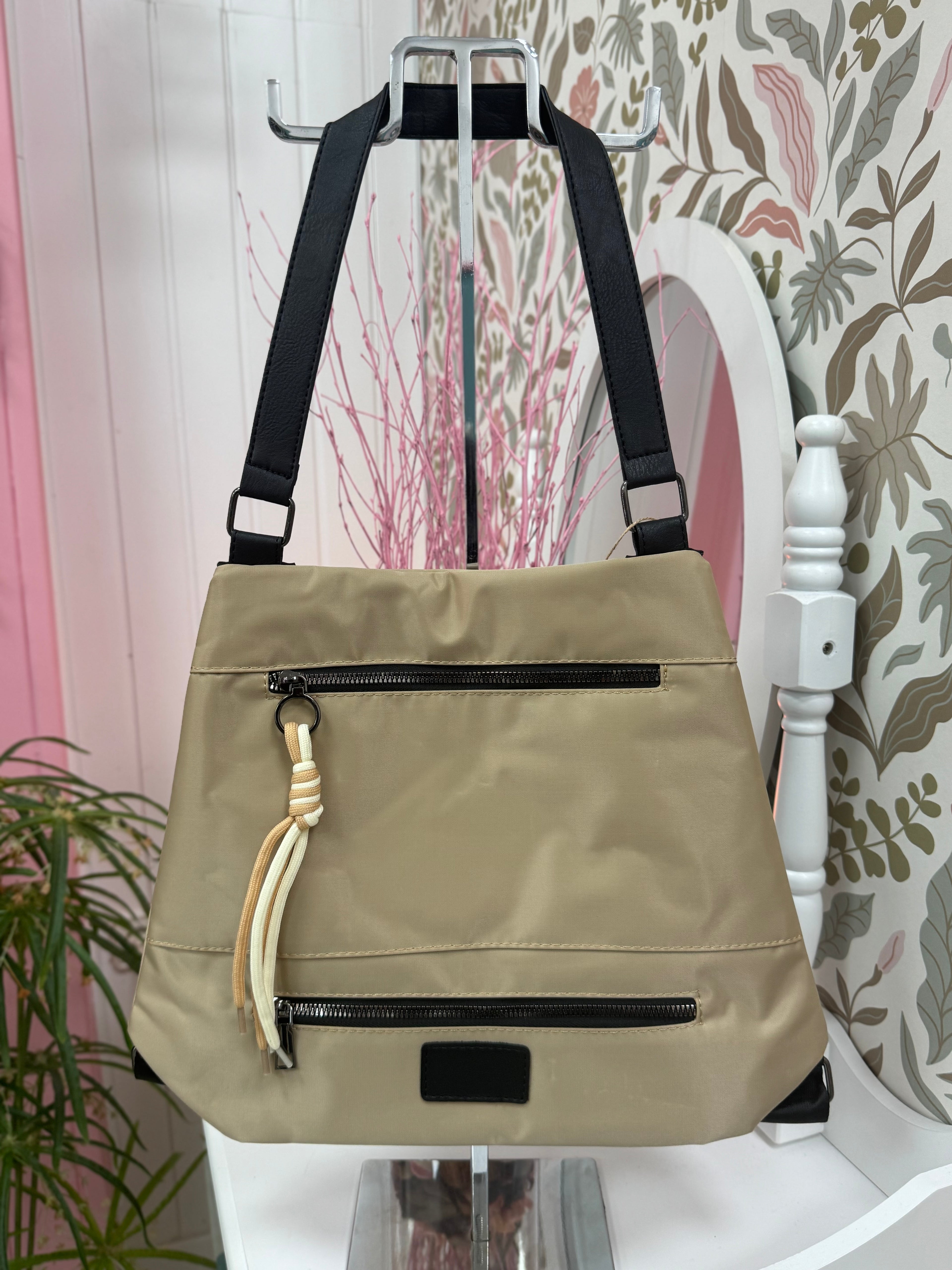 MOCHILAS ANTI ROBO POLIÉSTER