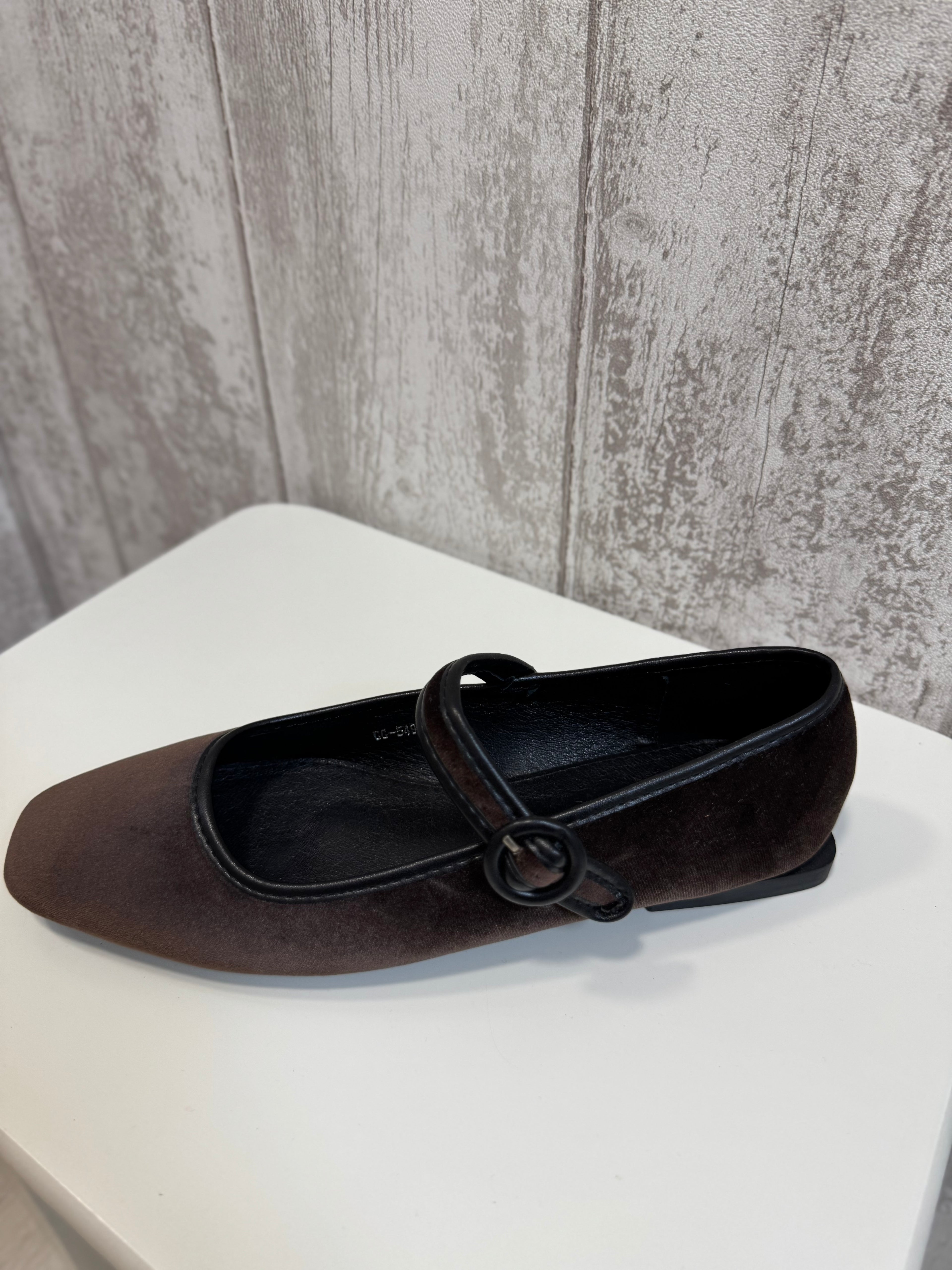 ZAPATO PLANO MANOLETINAS TERCIOPELO CHOCOLATE