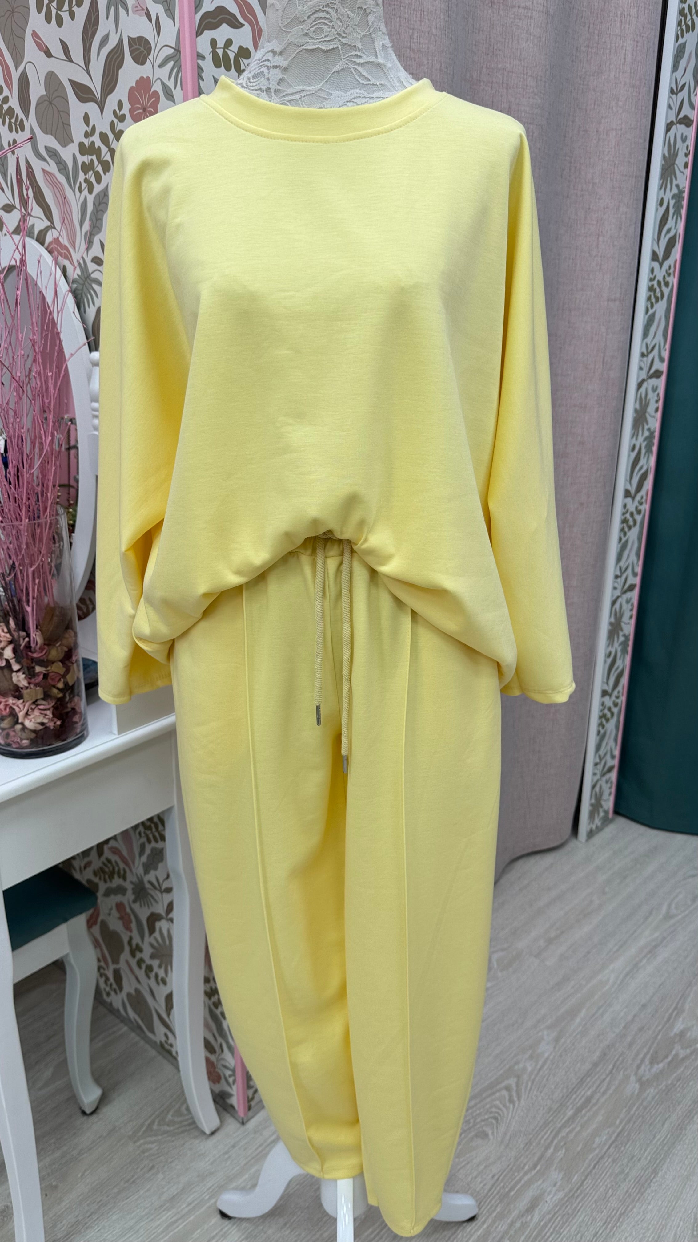 CONJUNTO TIPO CHÁNDAL