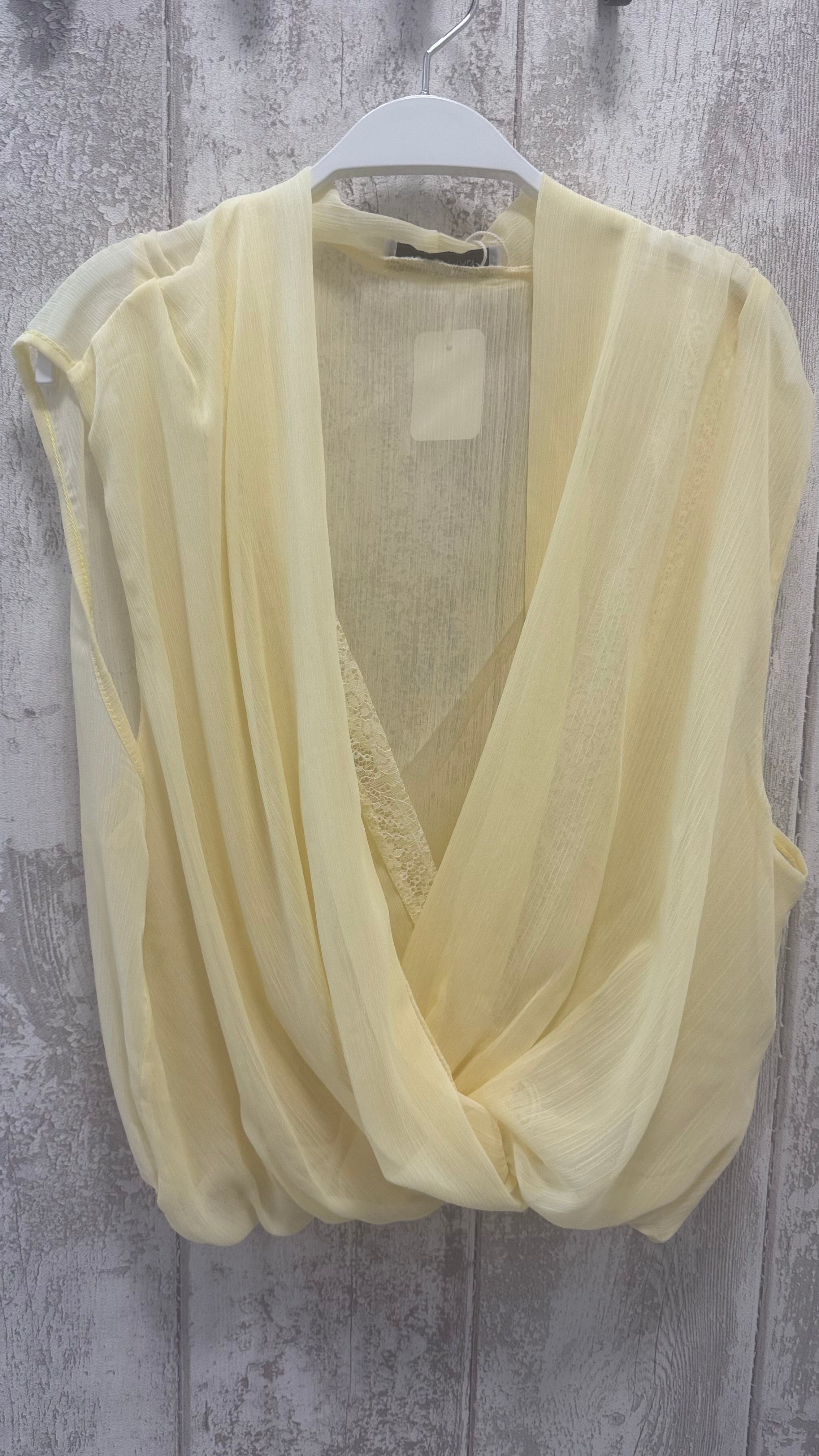 BLUSA CON TOP ENCAJE