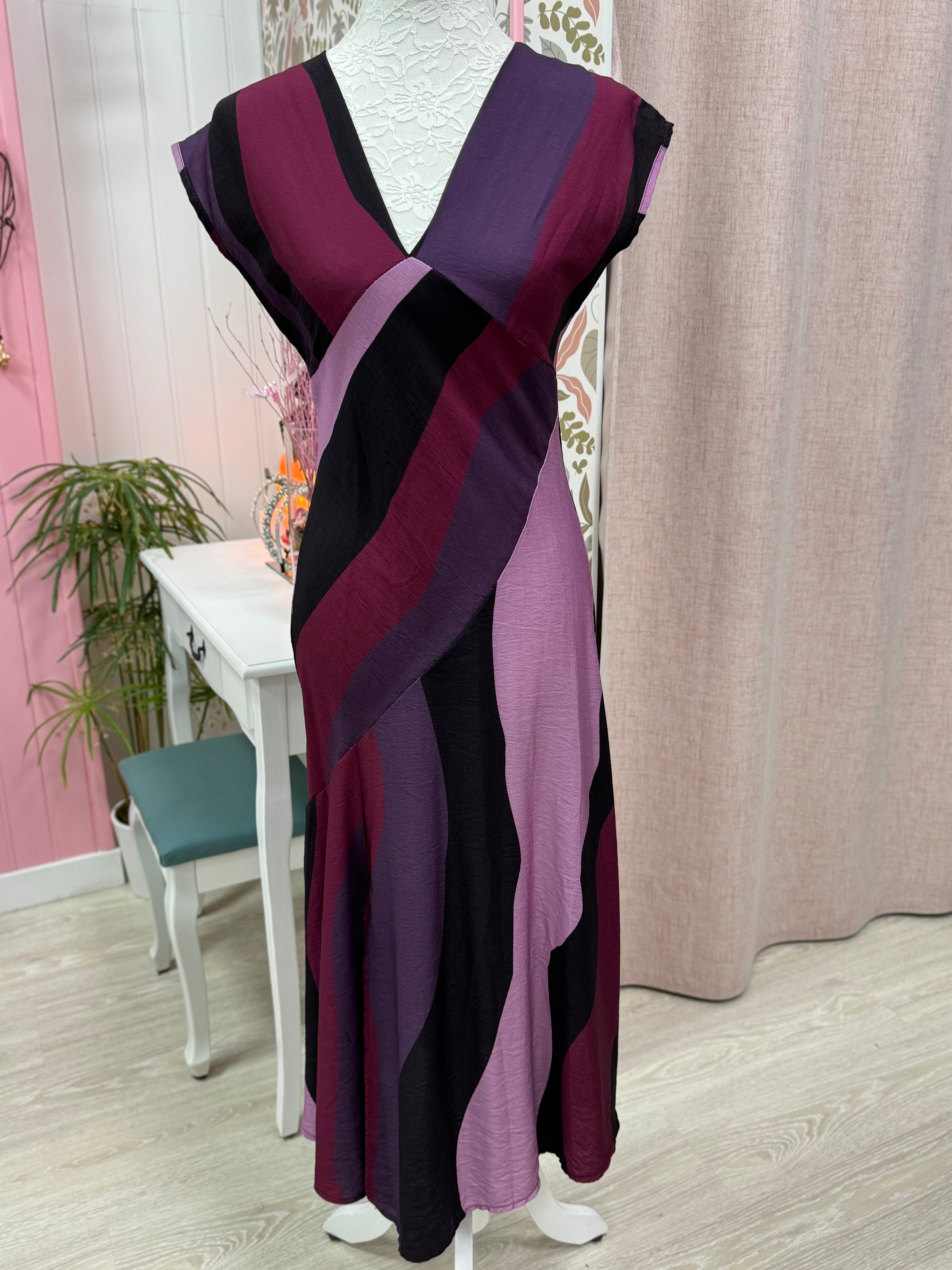 VESTIDO RAYAS ABERTURA