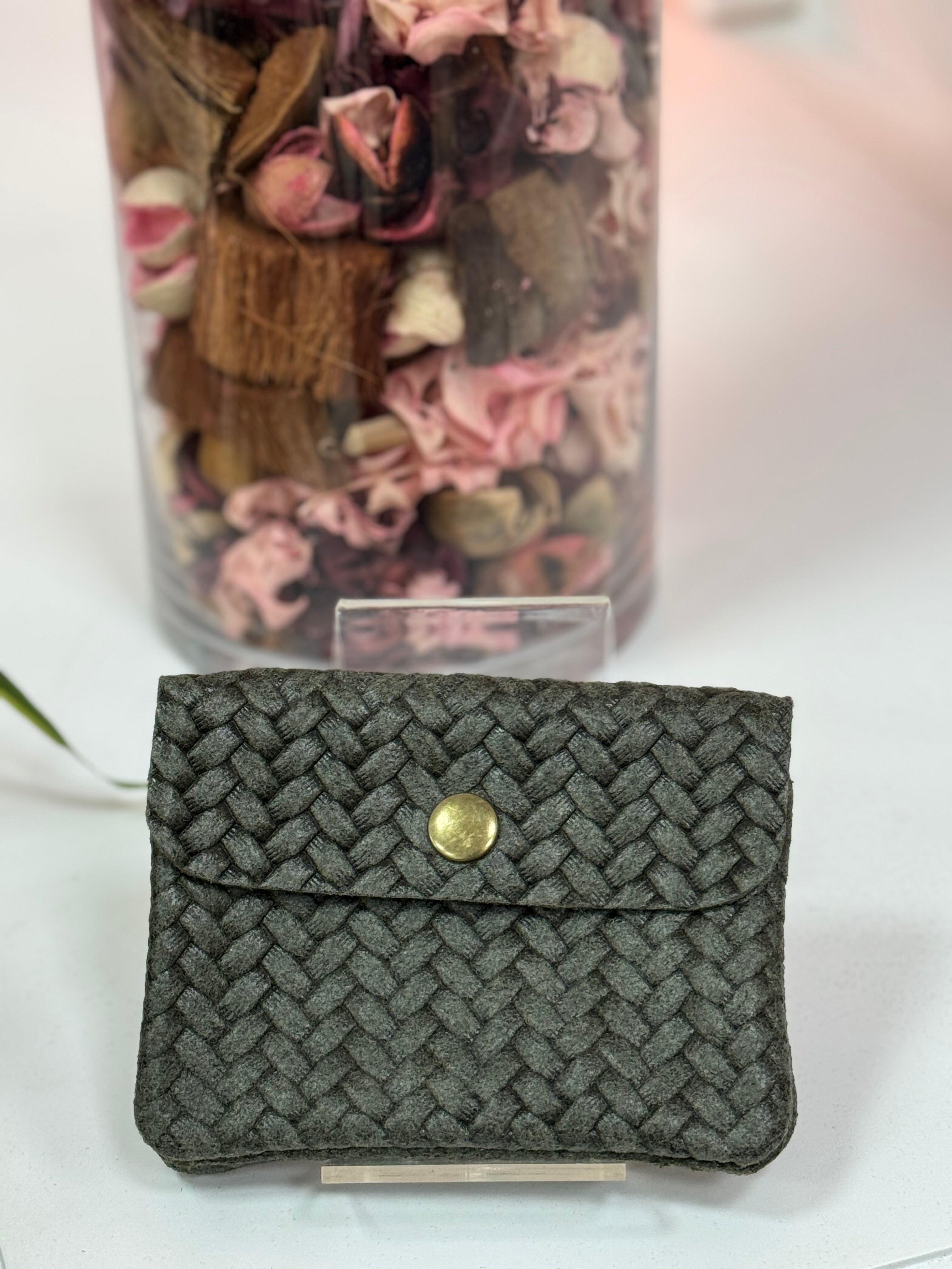 MONEDERO PIEL EFECTO TRENZADO