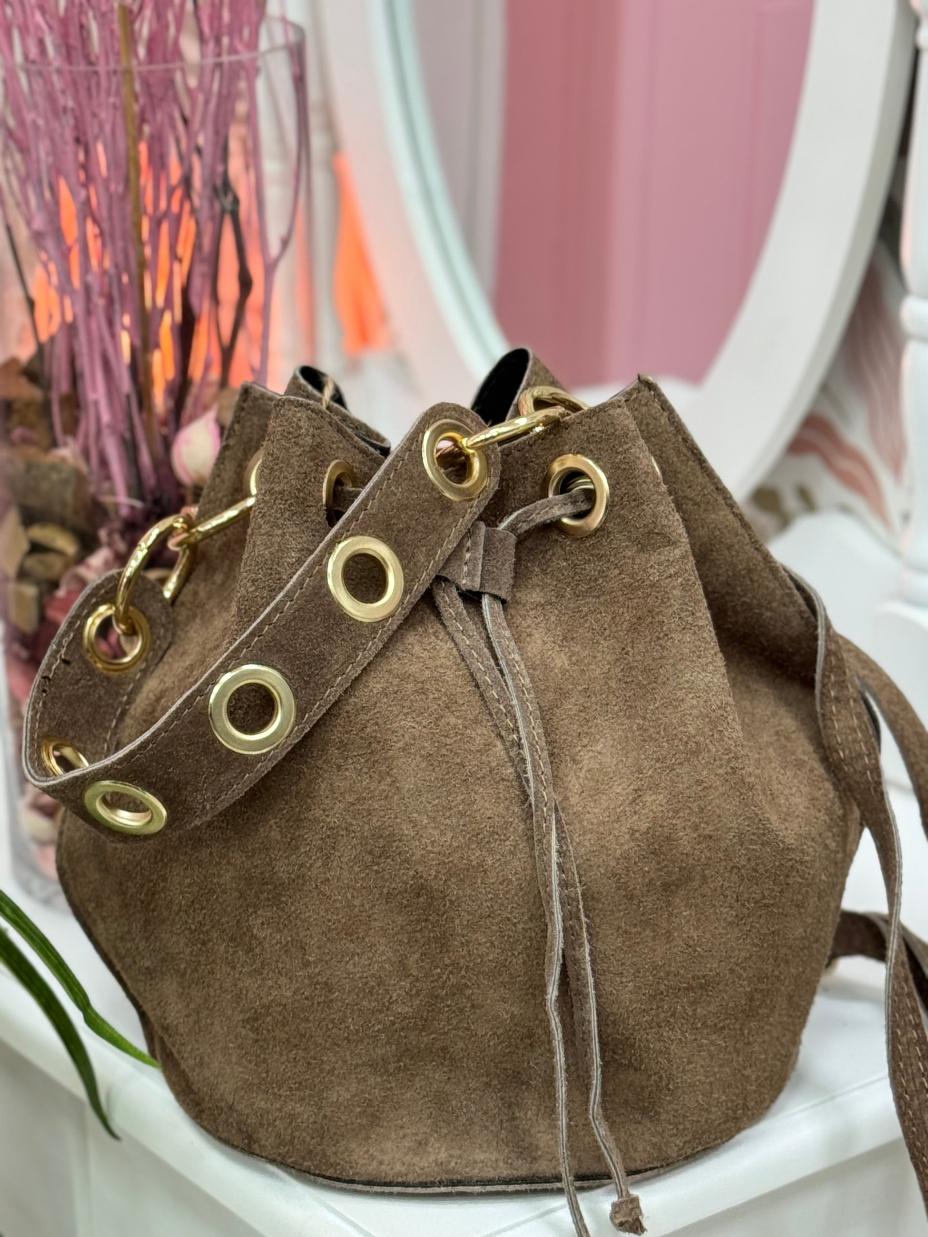 BOLSO BOMBONERA PIEL