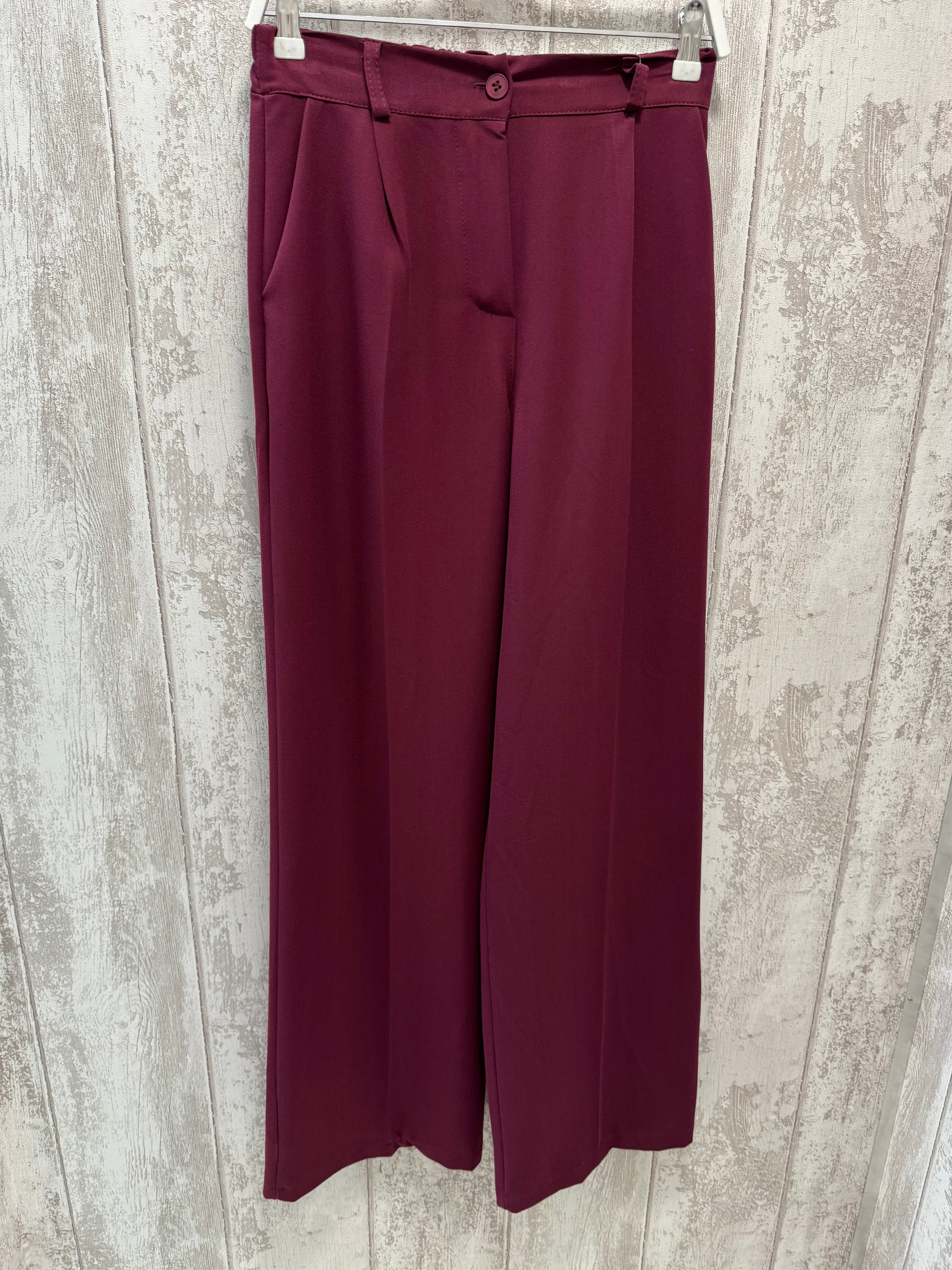 PANTALÓN PINZAS BURDEOS