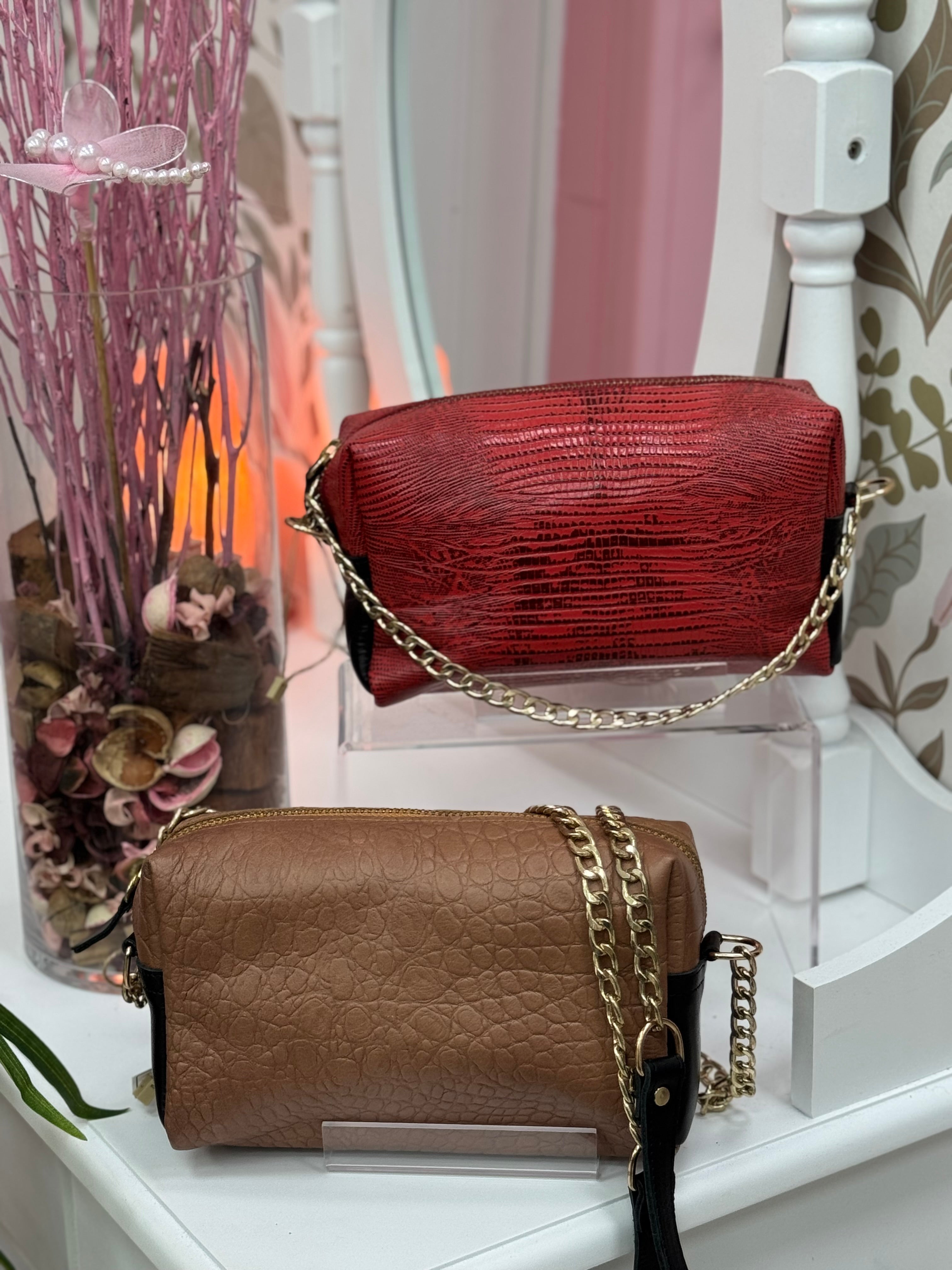 BOLSO PIEL CADENA DORADA