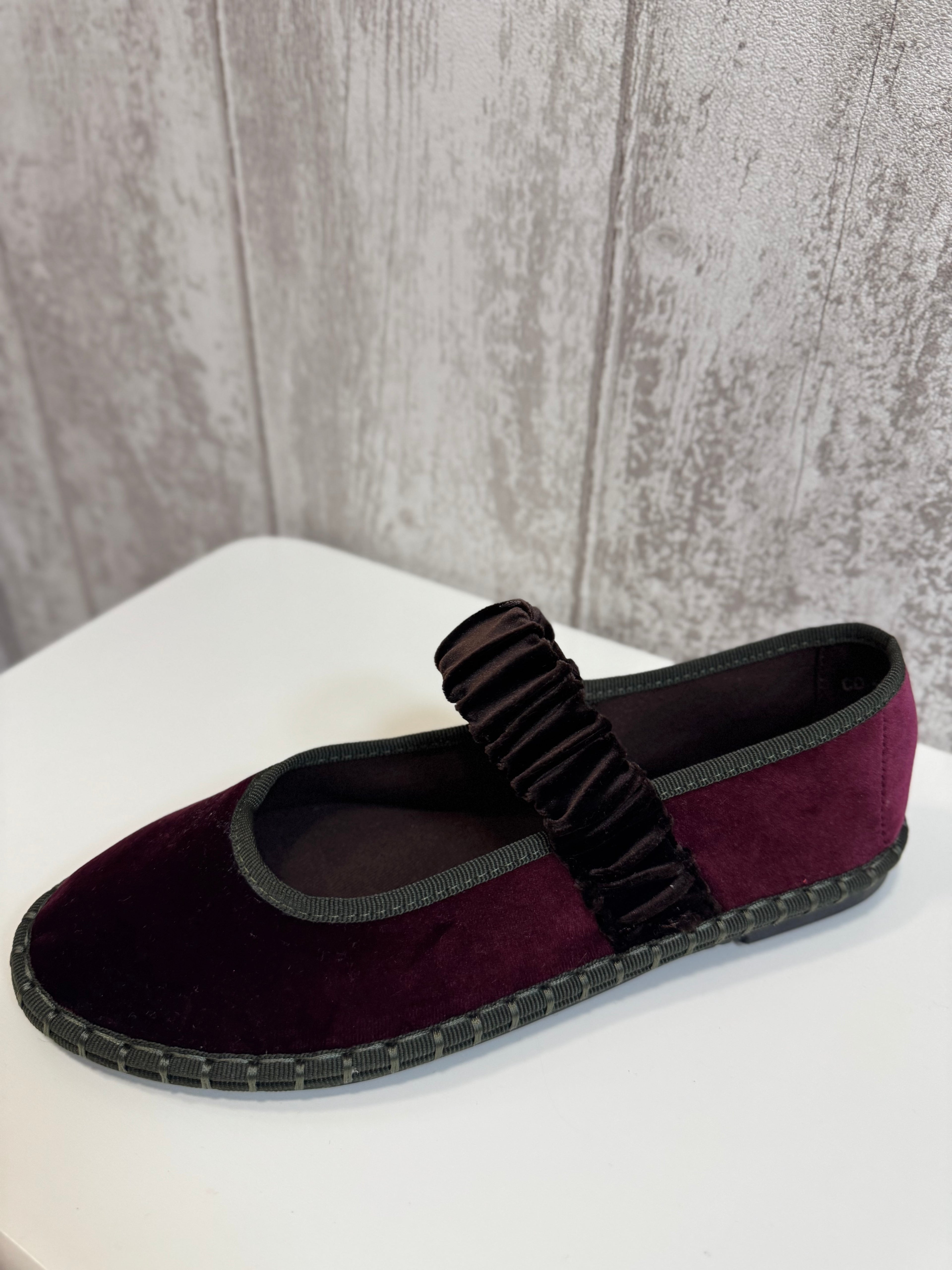 ZAPATOS MANOLETINAS TERCIOPELO