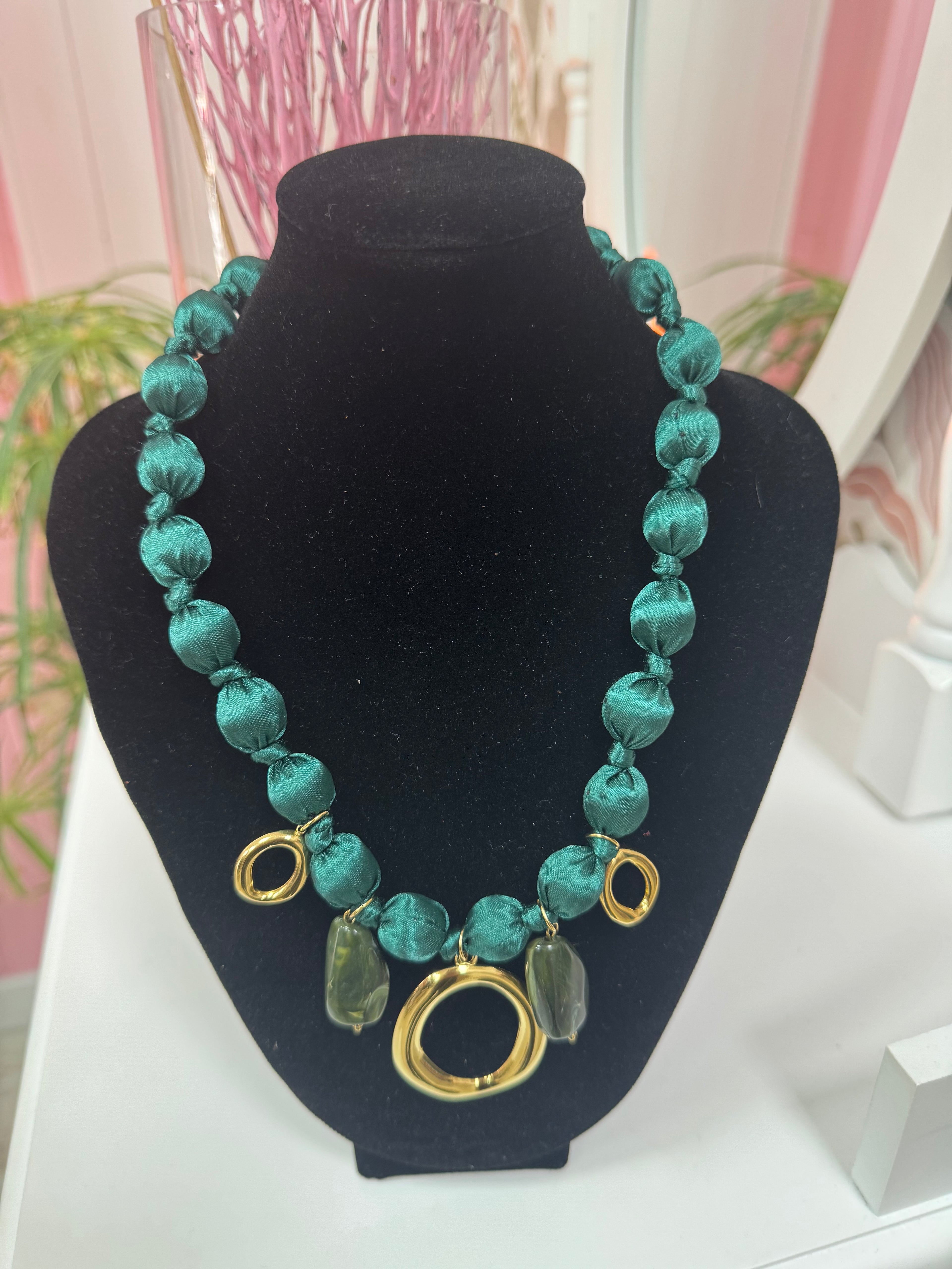 COLLAR BOLAS FORRADAS