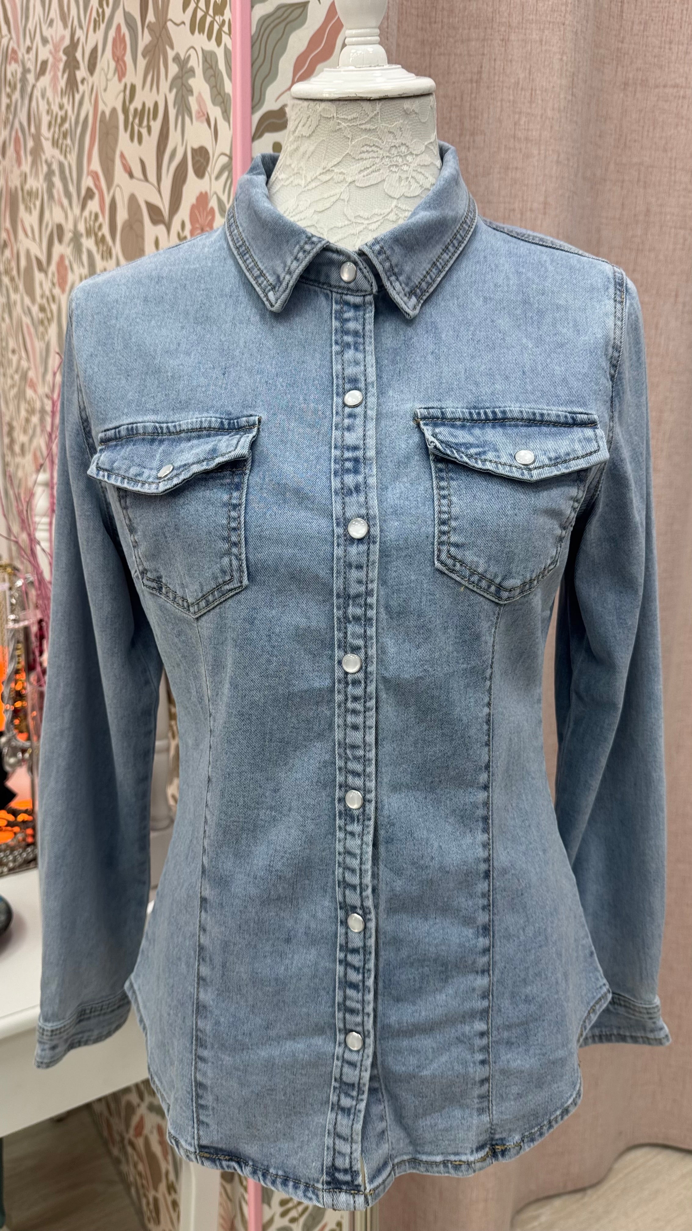 CAMISA VAQUERA ENTALLADA