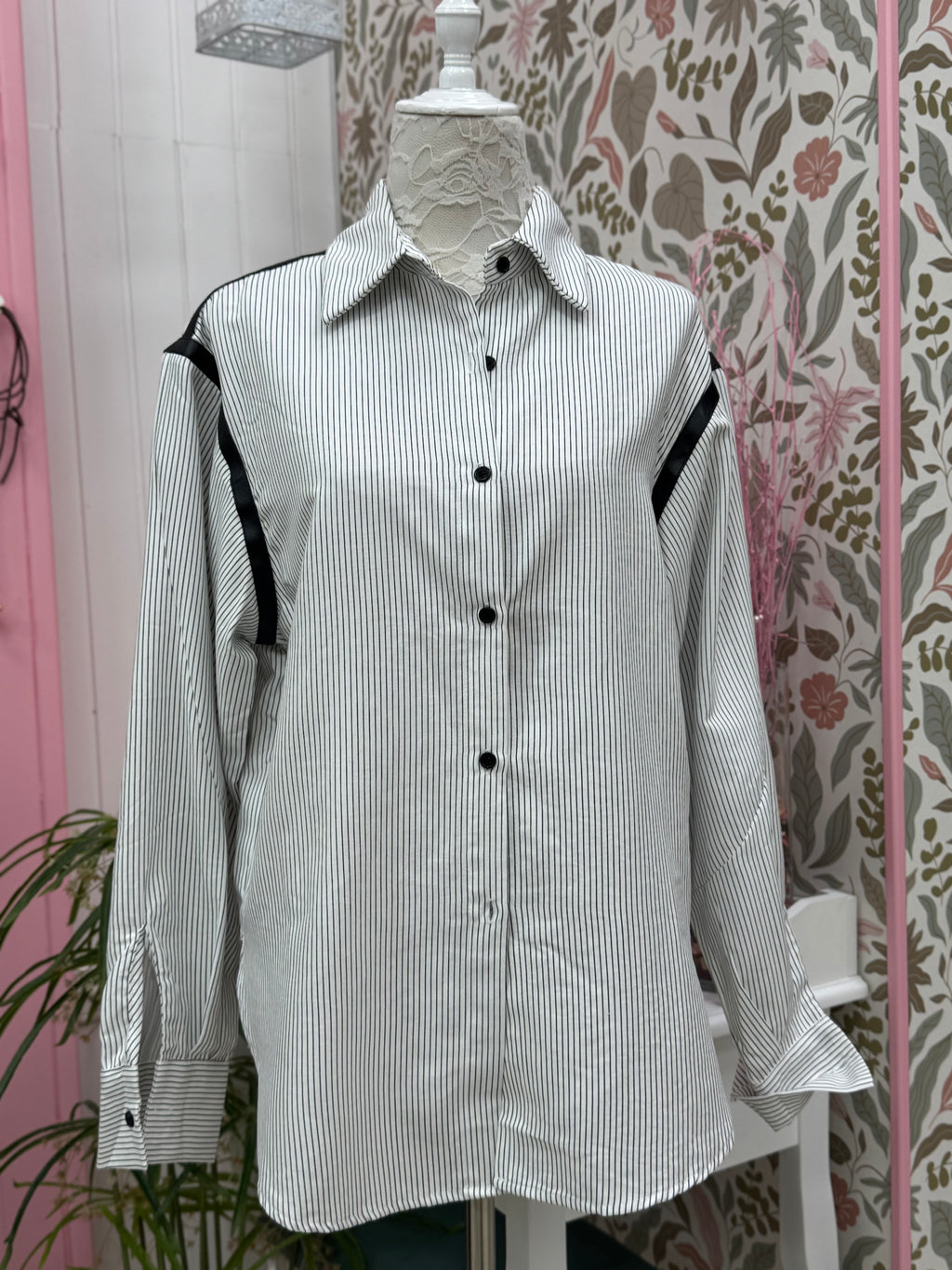 CAMISA MULTIRAYAS CON POLIPIEL