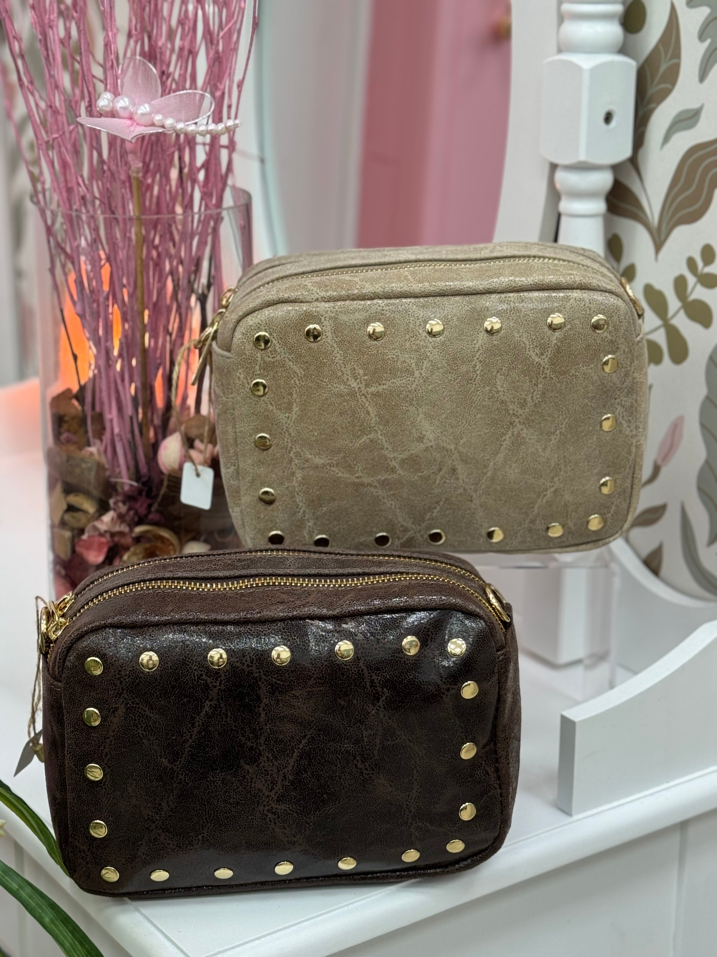 BOLSO PIEL RECTANGULAR TACHAS