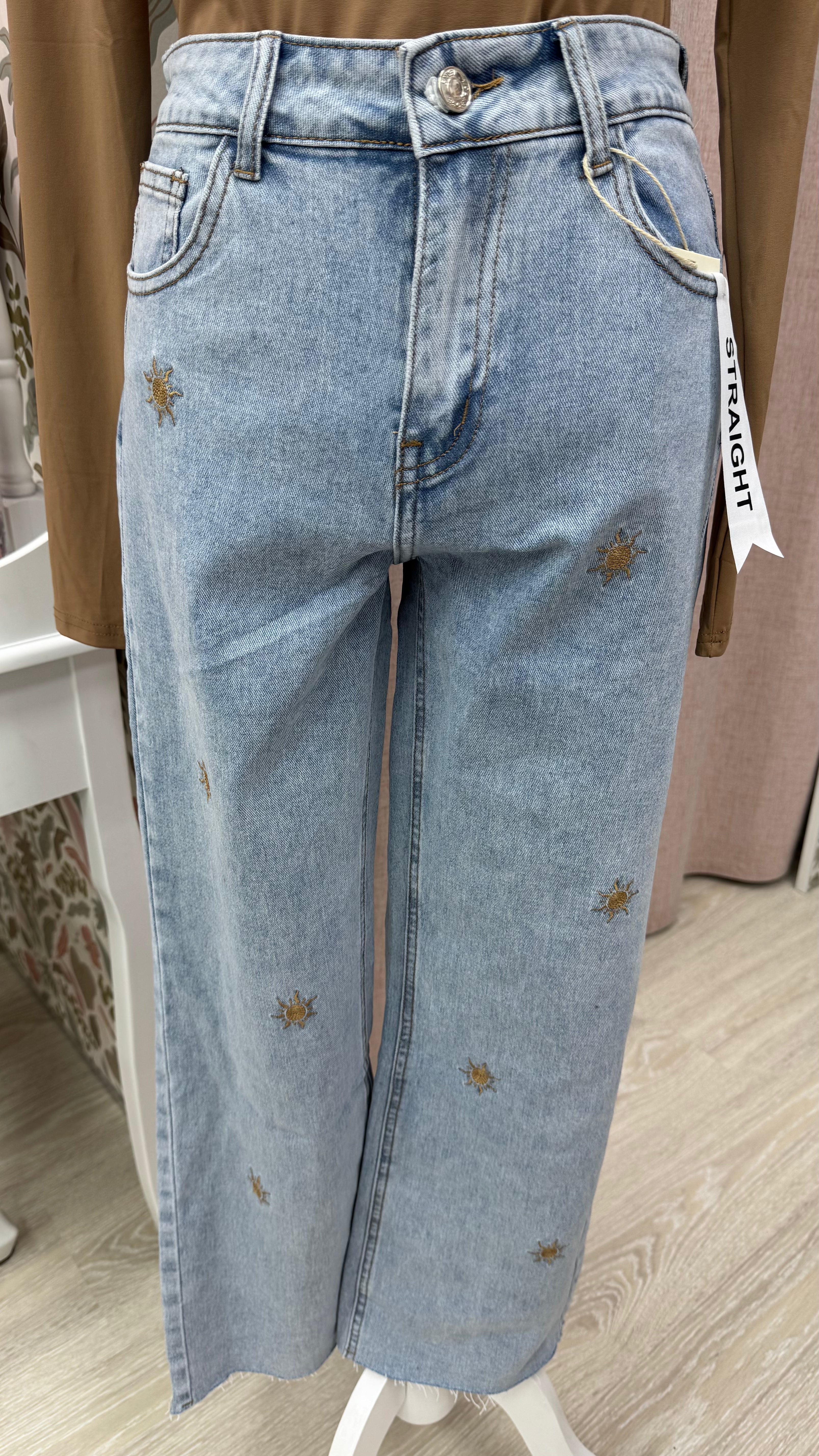 VAQUEROS BORDADOS SOL