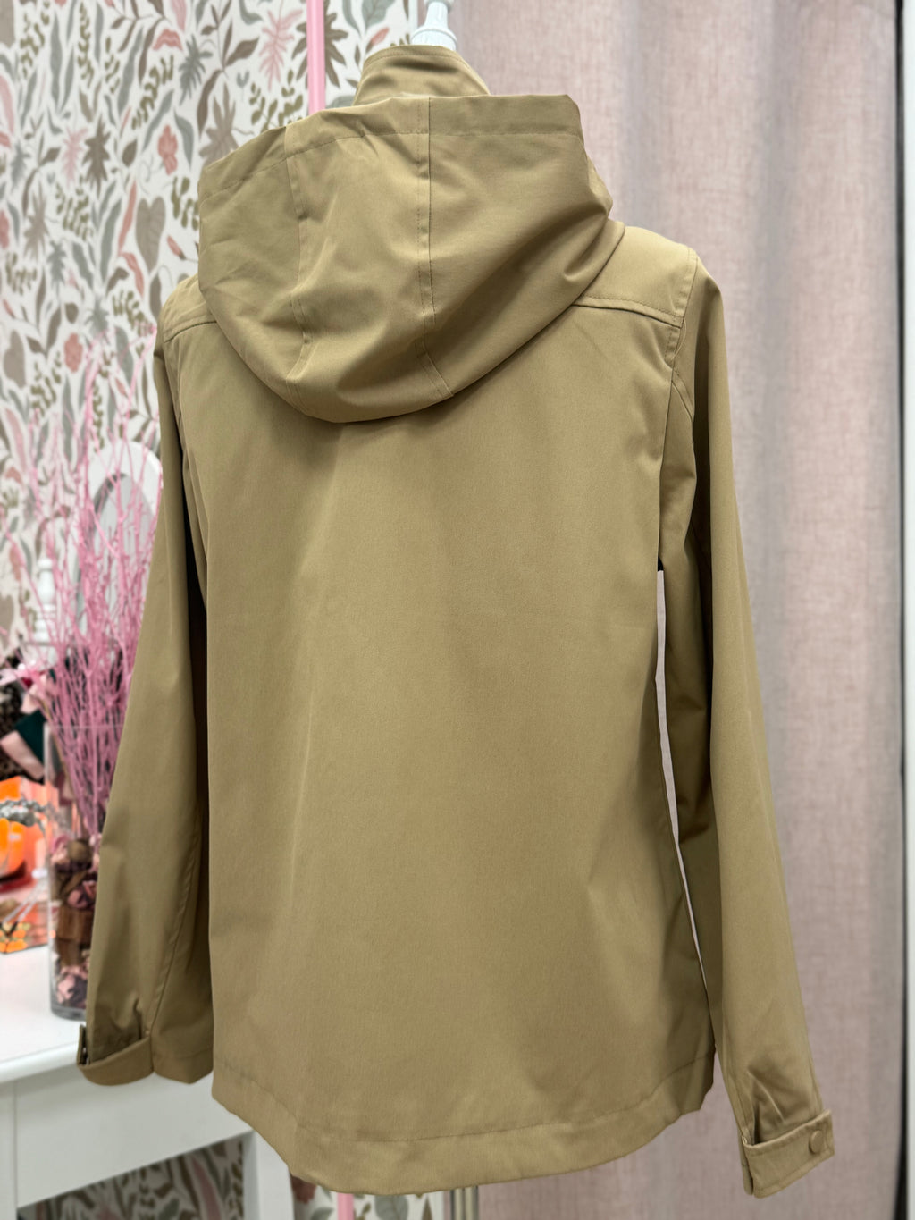 CAZADORA CAPUCHA CAMEL