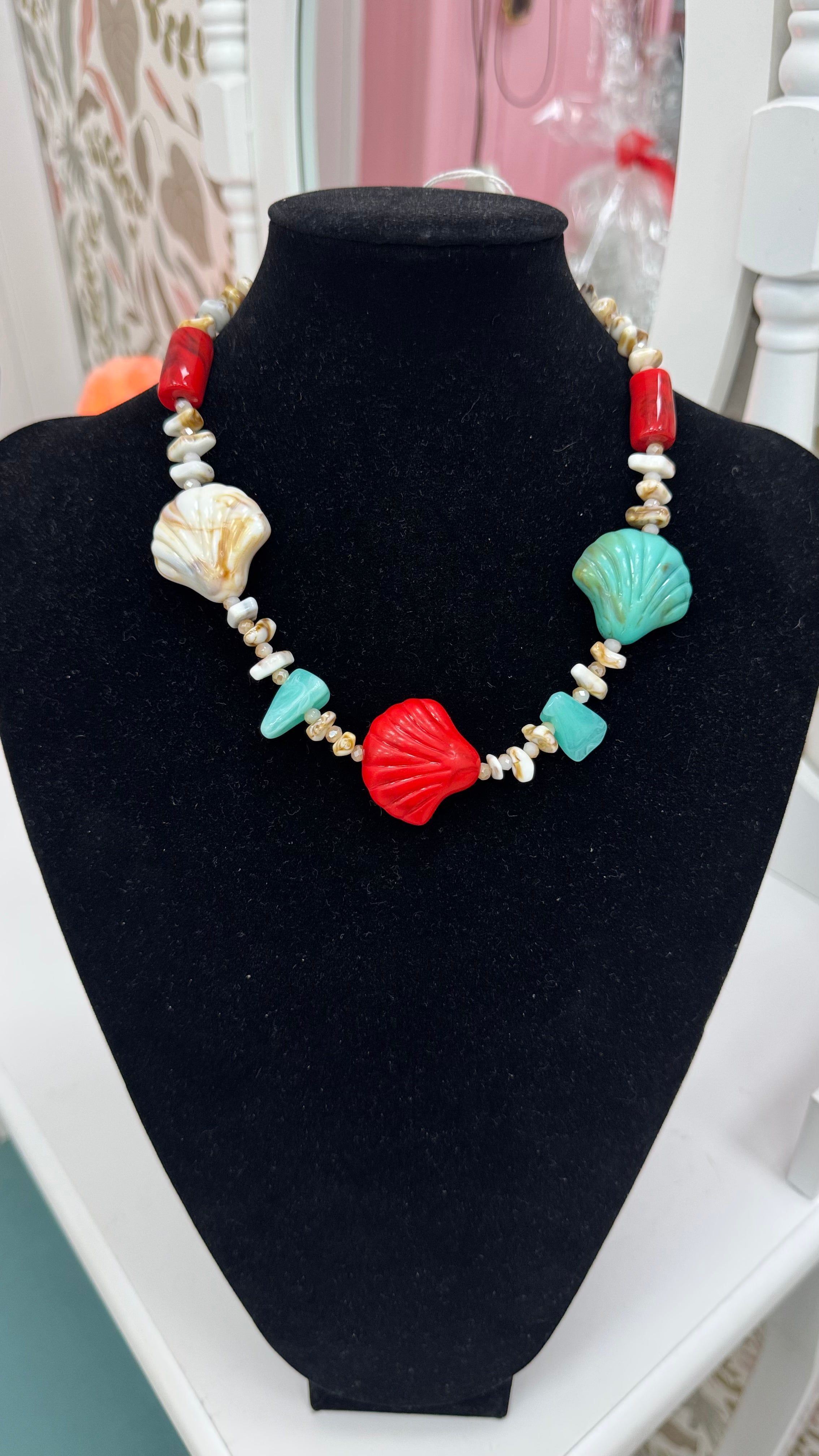 COLLAR RESINA CONCHAS