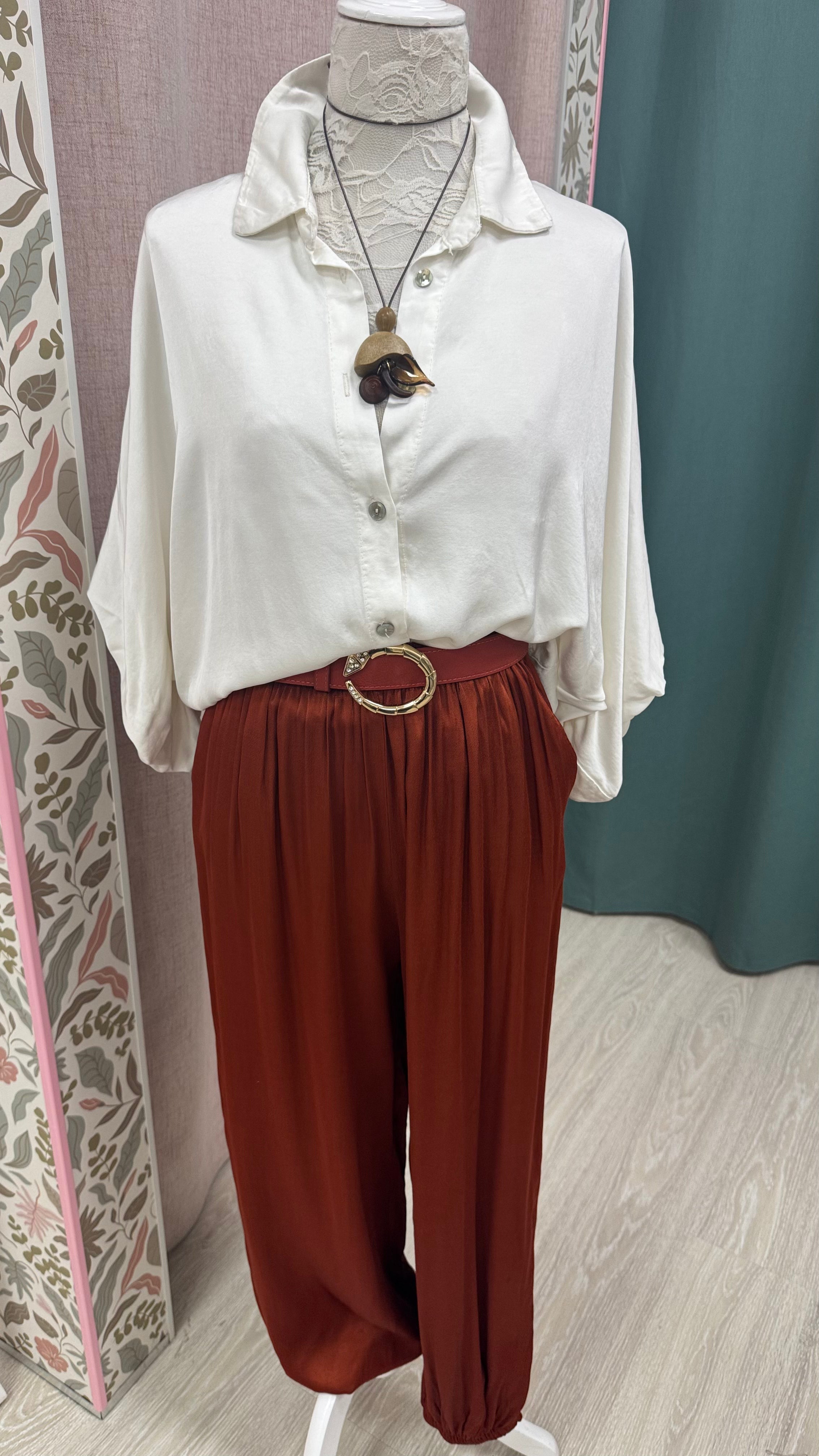 CAMISA SATINADA MANGA BOMBACHA