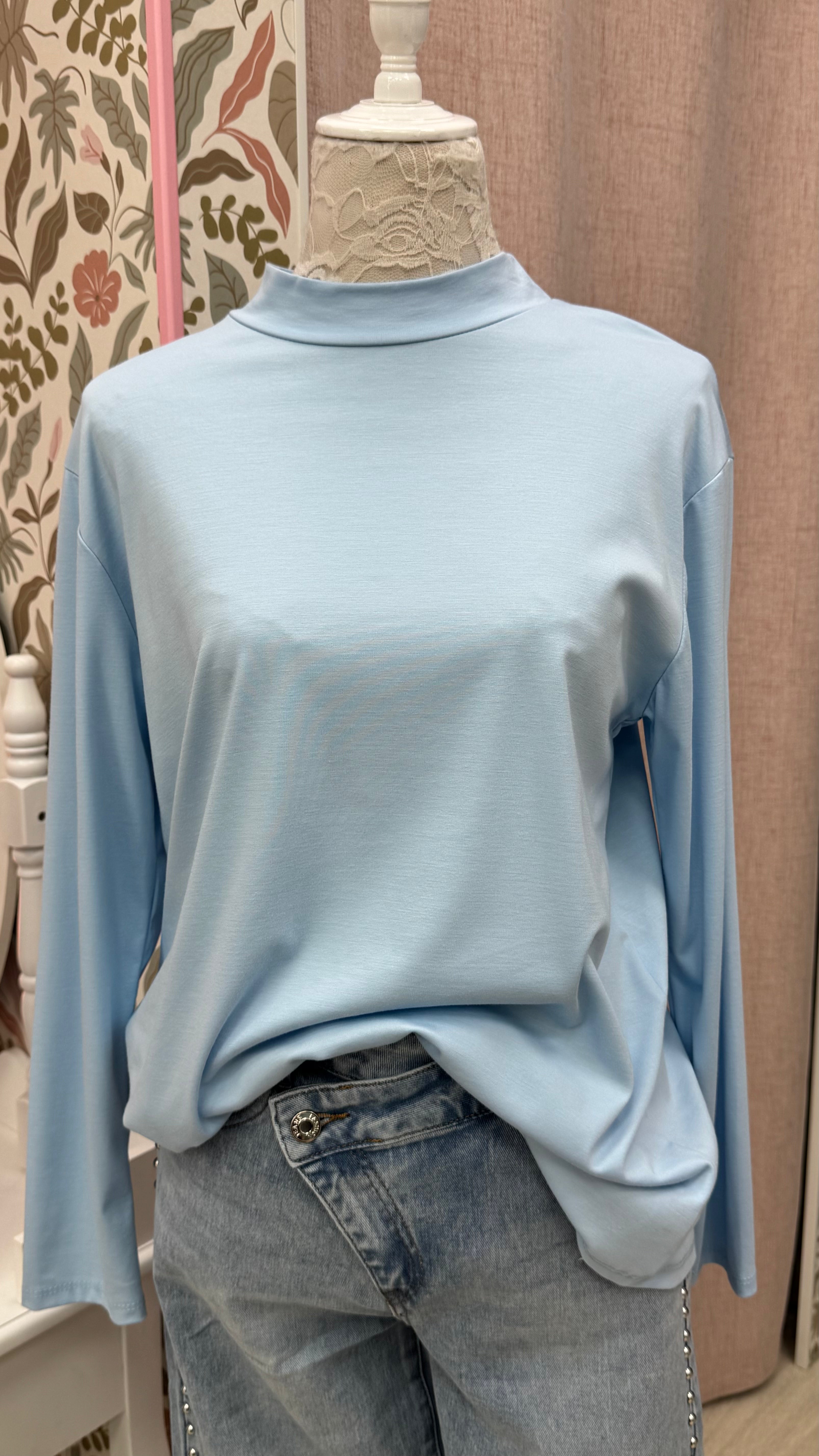 CAMISETA CUELLO SEMICISNE