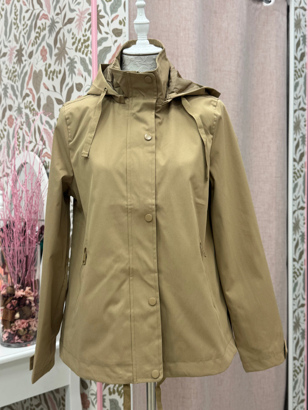 CAZADORA CAPUCHA CAMEL