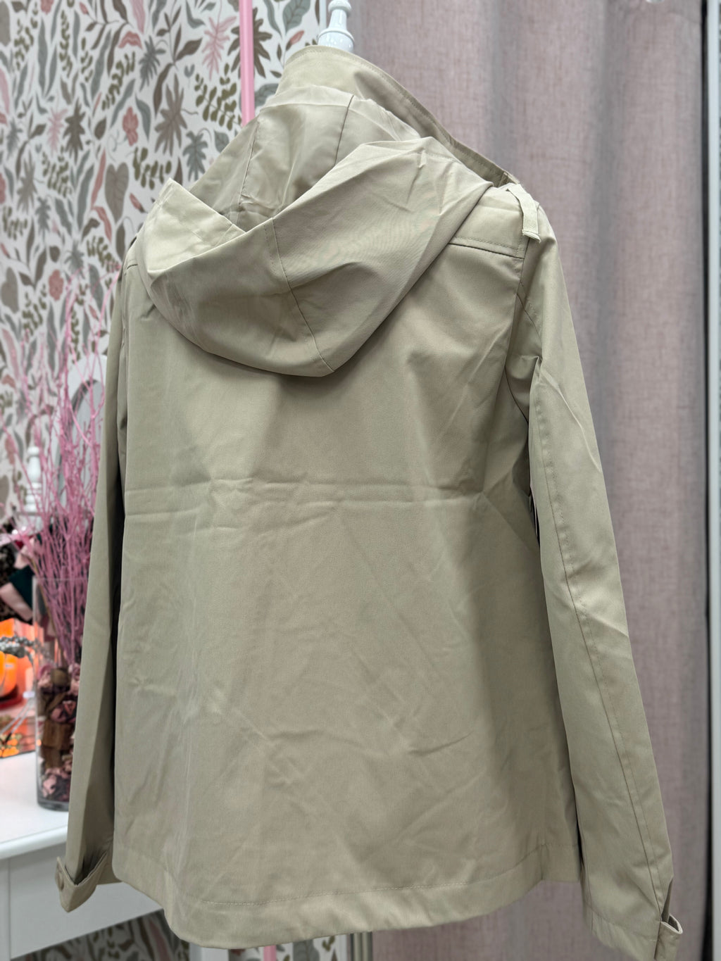 CAZADORA CAPUCHA BEIGE