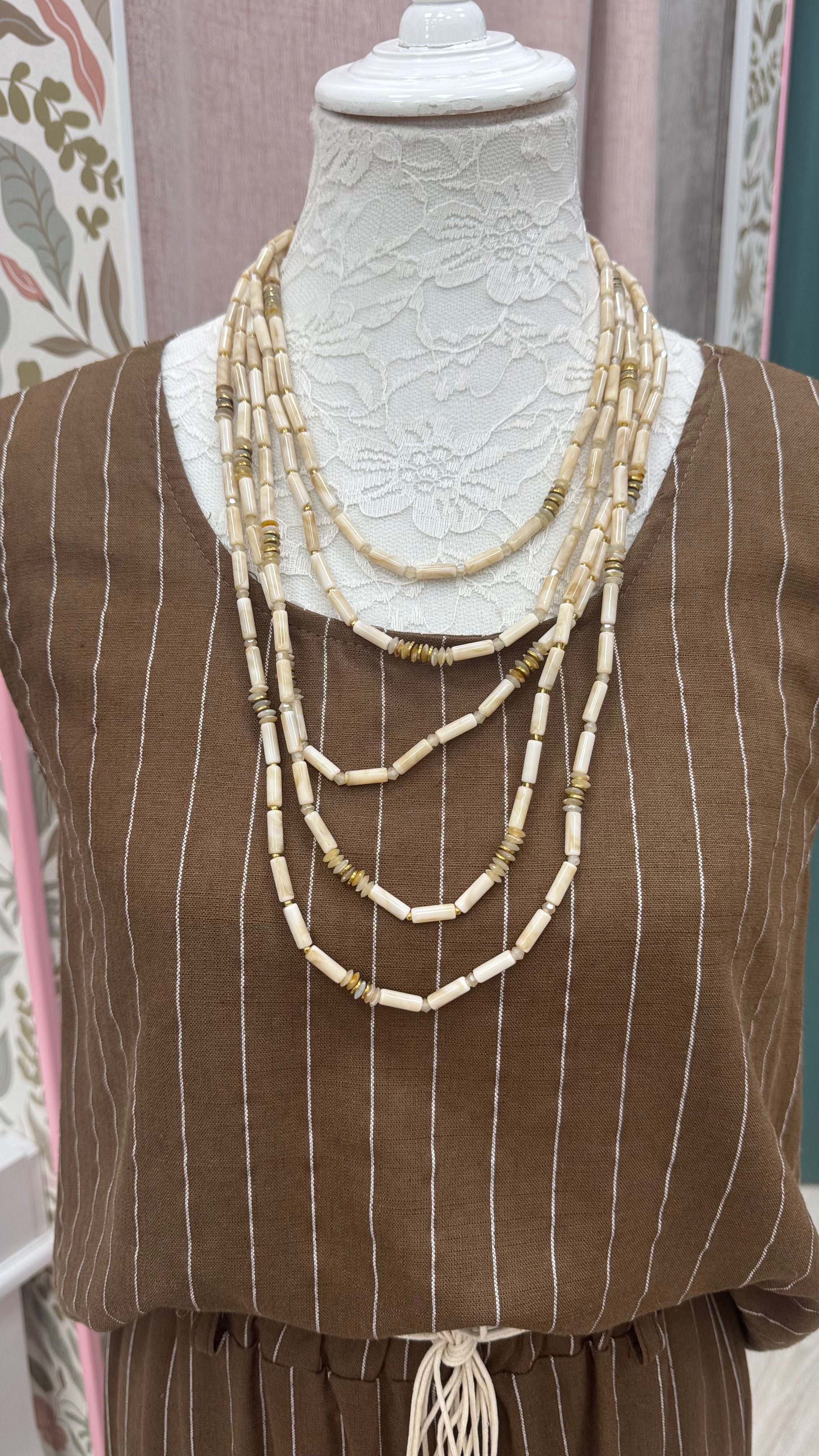 COLLAR NACARADO Y DORADO